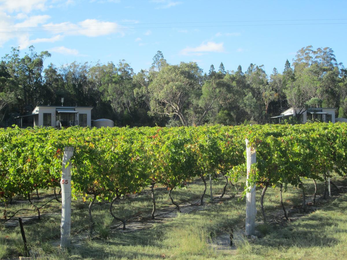 Just Red Wines Cabins Ballandean Exterior foto